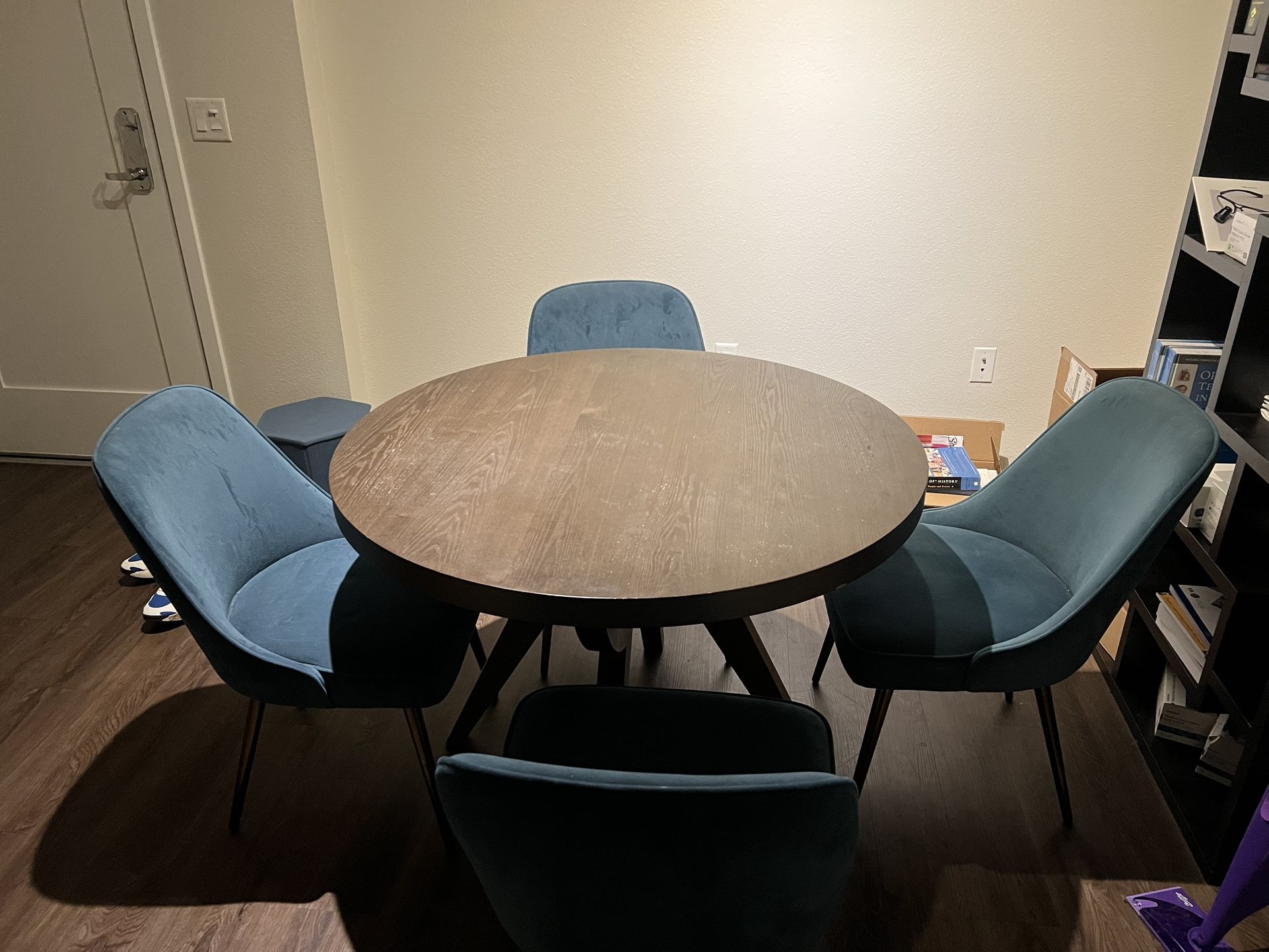 Dining Table With 4 Chairs