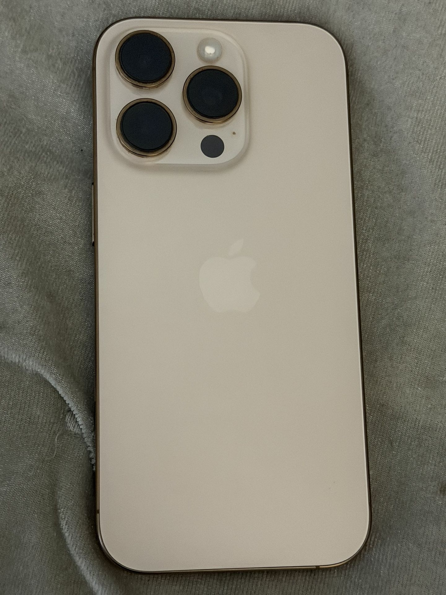 iPhone 16 Pro