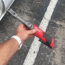 3/8” Milwaukee Ratchet 