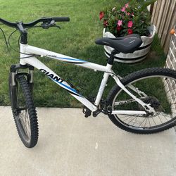 Giant Yukon XC 6000 Mountain Bike