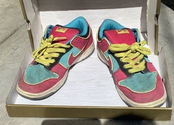 Nike DUNK SB Premium “ MRs PAC MAN Size 10