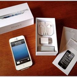 Apple IPhone 5,Unlocked Like NEW