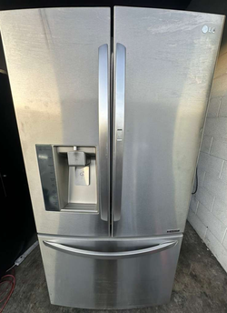 LG Stainless French Door – Clean, works great, priced to move