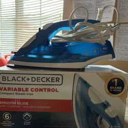 BLACK+DECKER Steam Iron