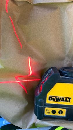 Dewalt self level cross line laser