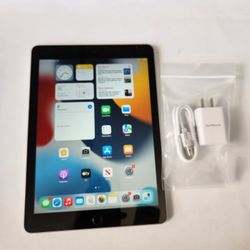 Apple iPad 6 - Wifi - Like New 