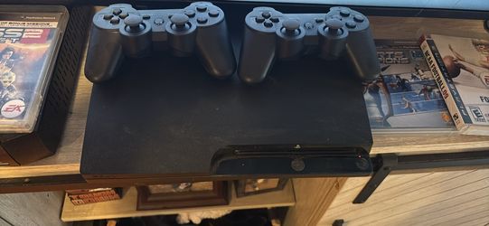 PlayStation 3 Plus 2 New Controllers And 8 Games