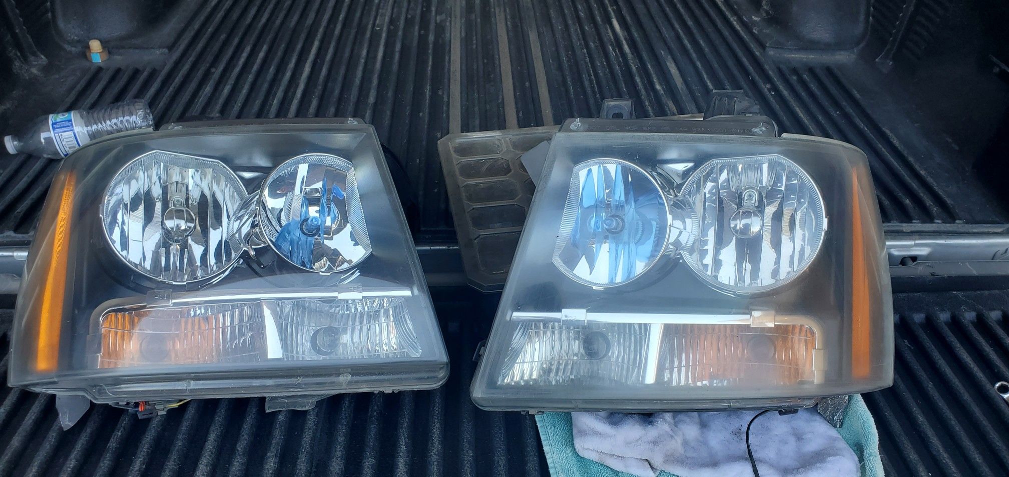 Headlights for chevy 2007