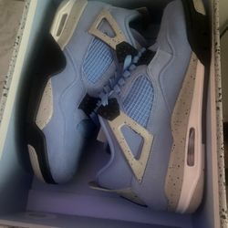 Retro Jordan 4 Unc