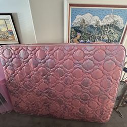 Queen mattress And Box Spring