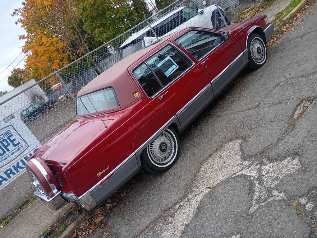 1990 Cadillac Fleetwood Brougham