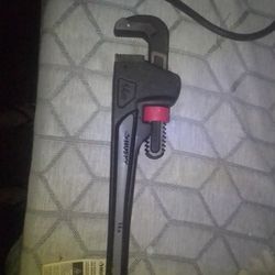 Husky 14 Inch Double Sided Heavy Duty Pipe Wrench