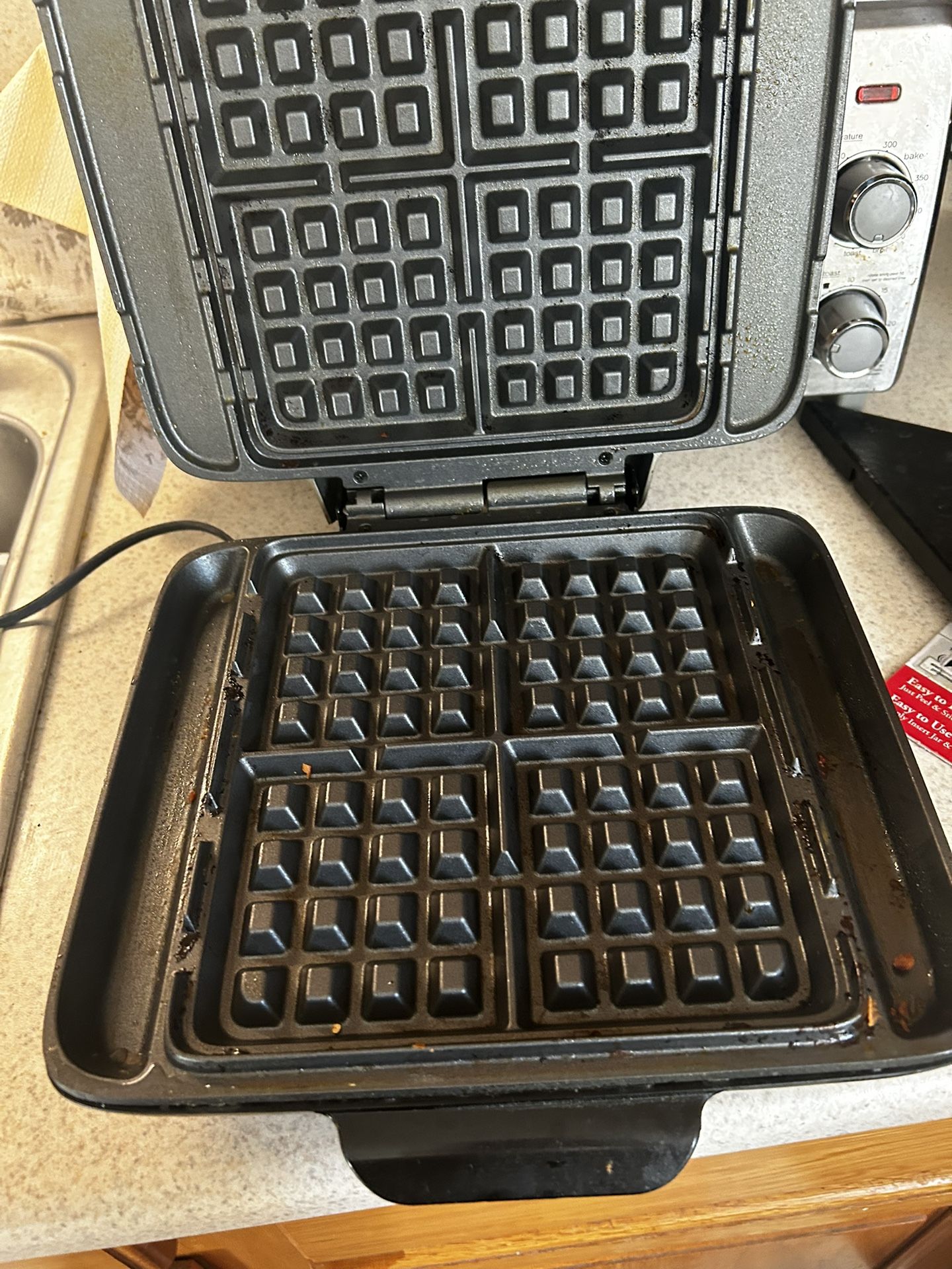 Dash d Waffke Maker