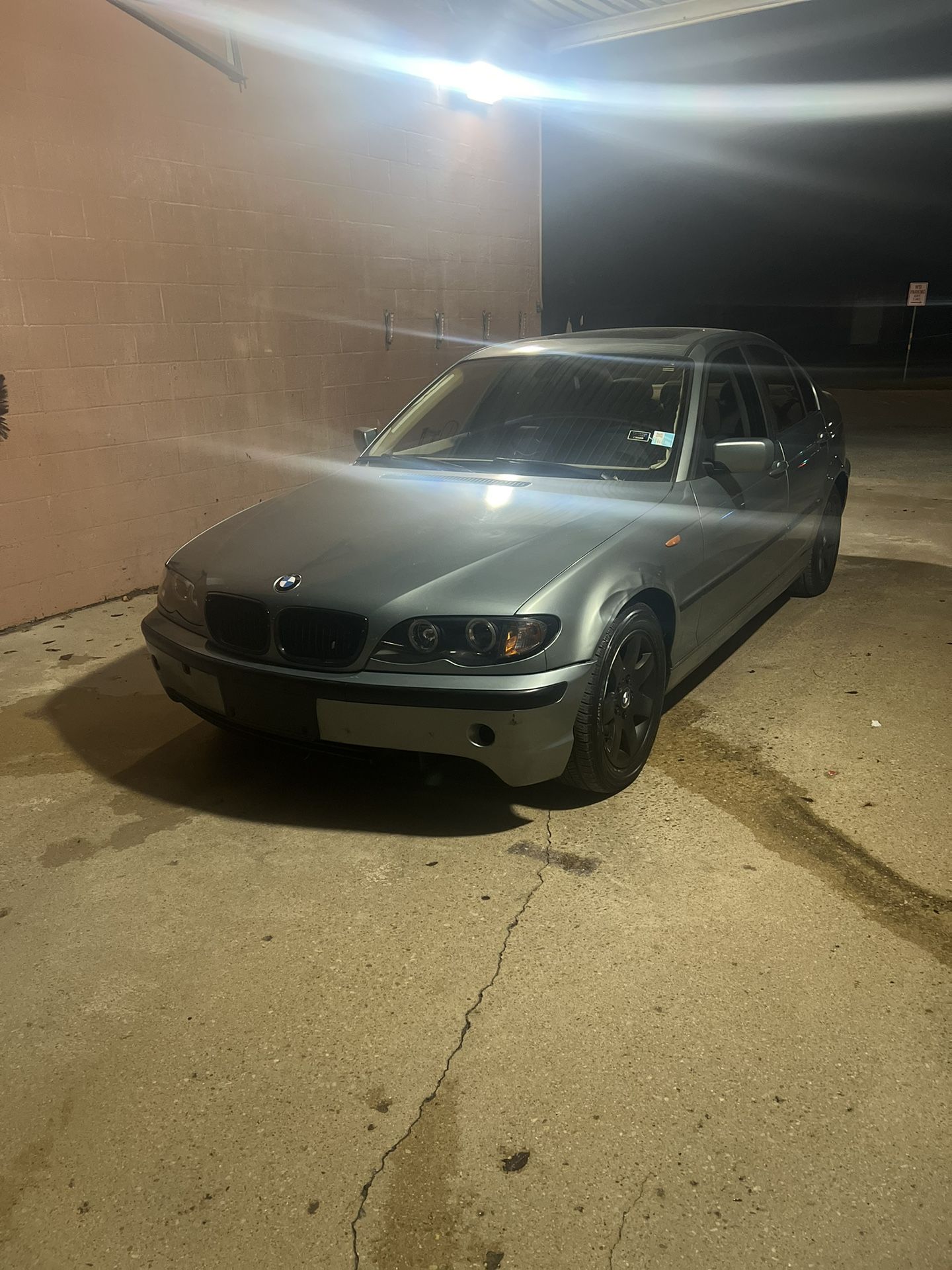 2003 BMW 325i