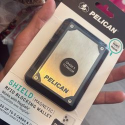 Pelican Wallet