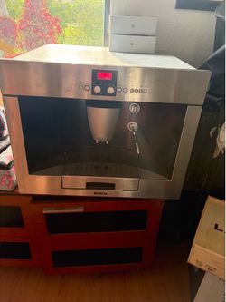 Bosch in cabinet Coffer Maker