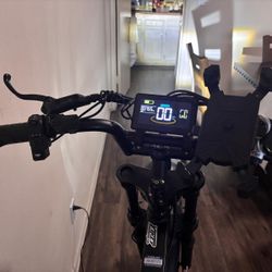 Used Electric Bike – 28-30MPH – Fully Loaded