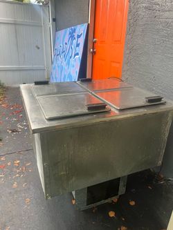 31” Drop-In Ice Cream Dipping Cabinet, 12gl Capacity