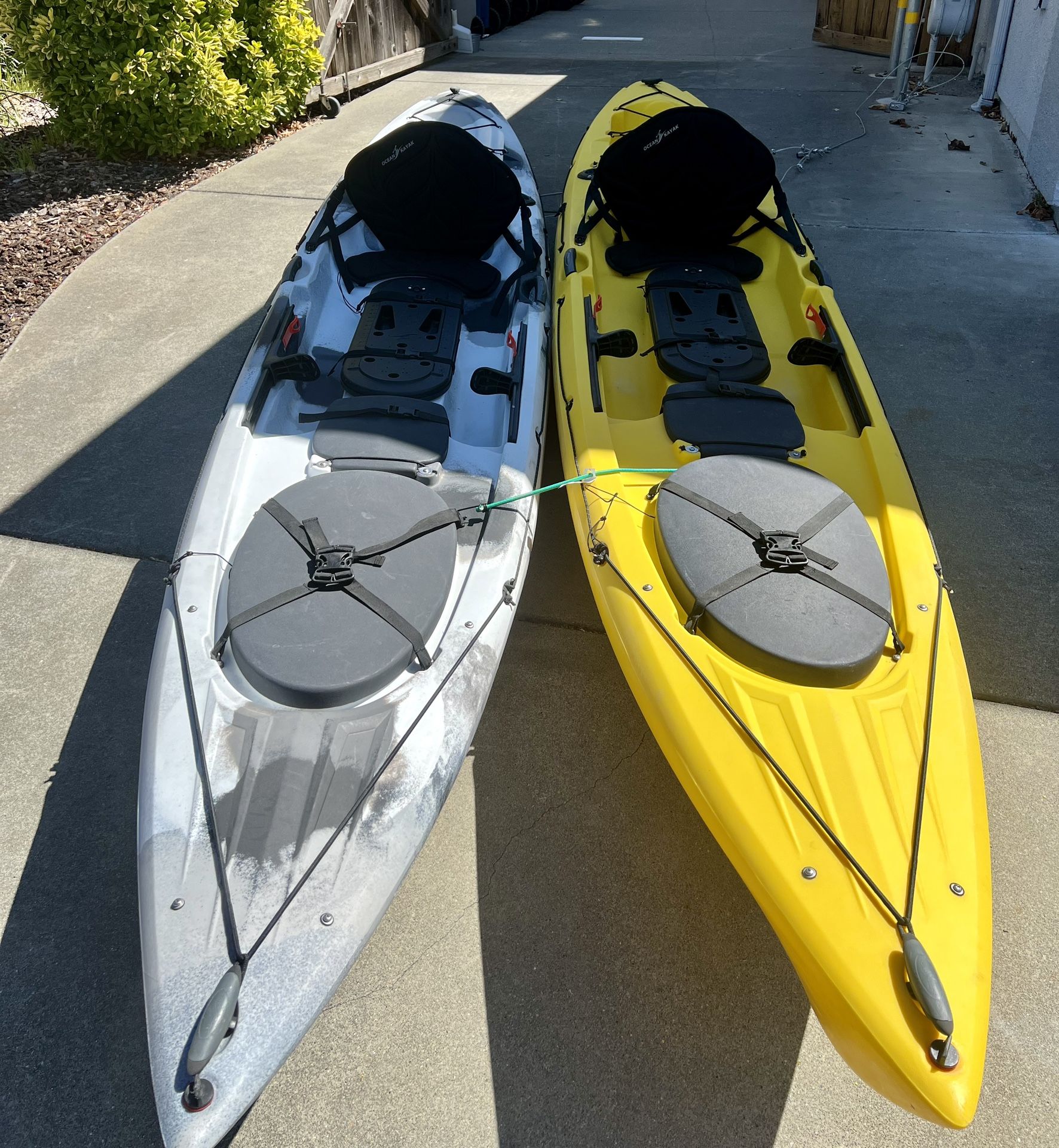 OCEAN KAYAK TRIDENT 13 WHITE GRAY CAMO & YELLOW SIT ON TOP FISHING KAYAK CANOE