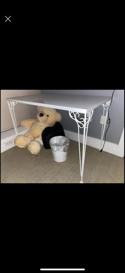Desk / Table