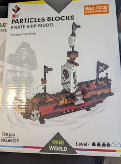 Lego-like 780pc pirate boat set new in box