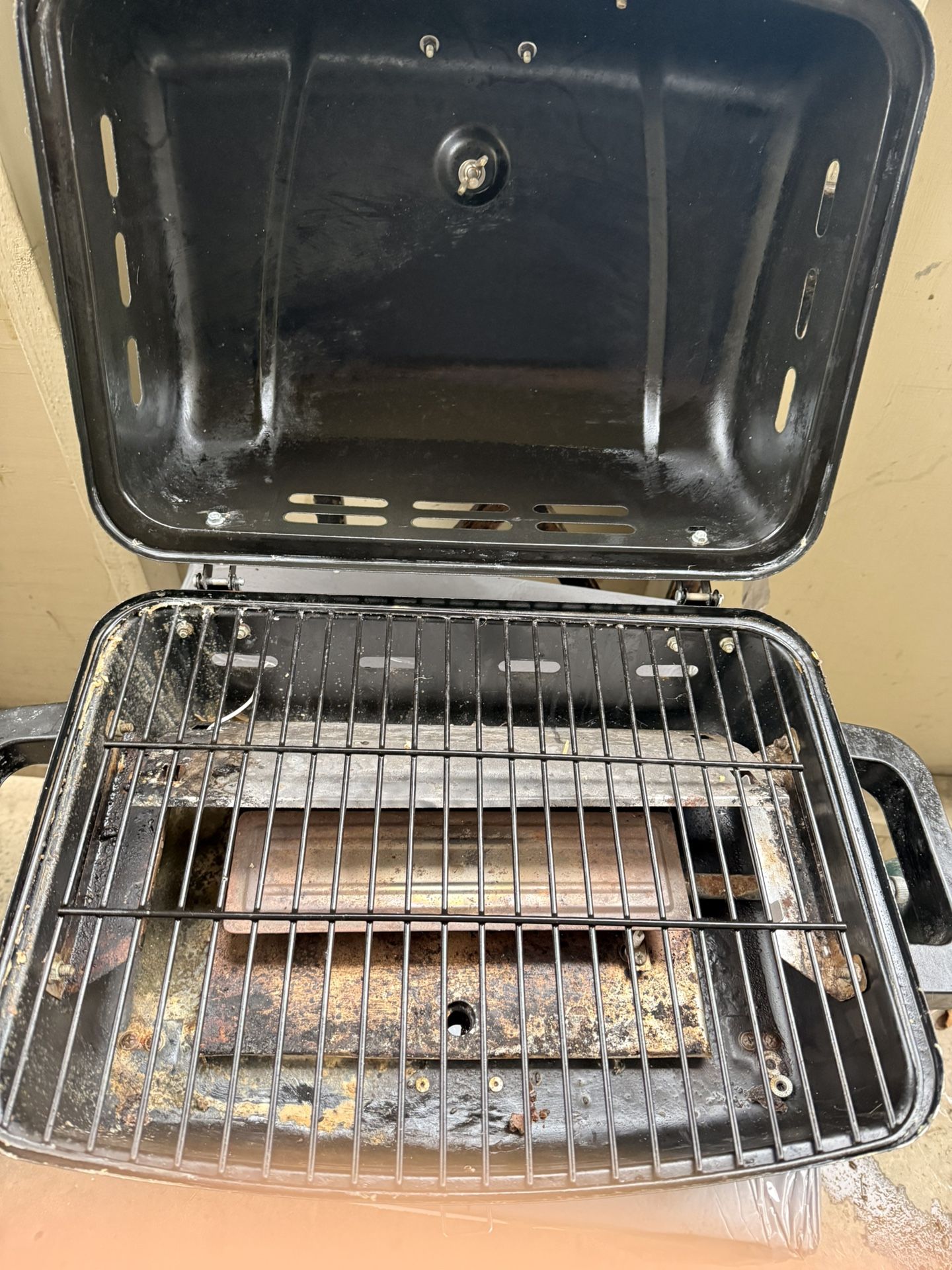 OZARK TRAIL® OUTDOOR EQUIPMENT grill