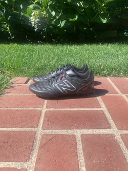 New Balance 442 Black Soccer Cleats - Size 10