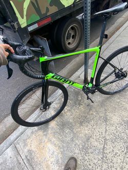 Giant defy bike