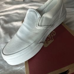 Size 1 Boys Converse 