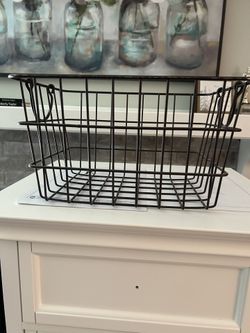 Farmhouse Rustic Wire Baskets Set Of 2