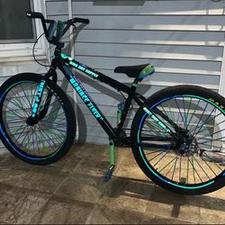 27.5 Maniacc Flyer SE Bike (2018 Rare) READ DESCRIPTION