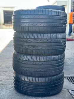 SET OF TIRE 235 45 18 MICHELIN 90% LIFE