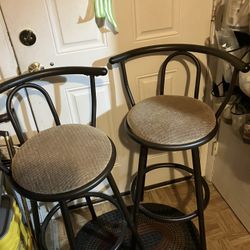 Two nice Bar stool mud