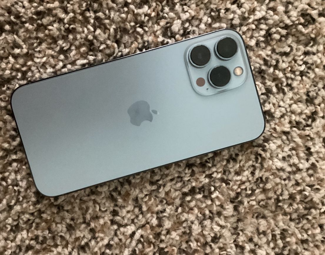 iPhone 13 Pro Max ( Locked )
