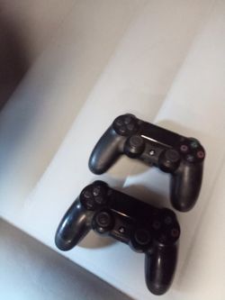 Two Ps4 Controllers New