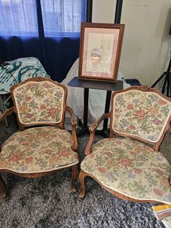 2 vintage Louis XV style floral tapestry Armchair with carved wood,  has a rose in front