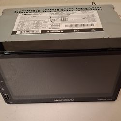 7" Double DIN Touchscreen Digital Multimedia Receiver