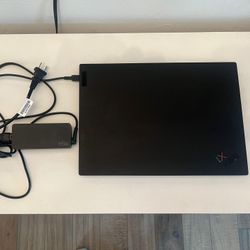 14” ThinkPad X1 Carbon Gen 10 Laptop