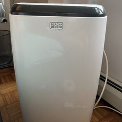 Black and Decker Portable Air Conditioner 8000 BTU for Sale in