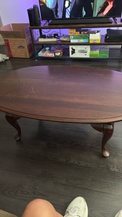 Matching set living room table and side table