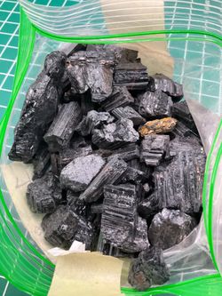 Tourmaline black
