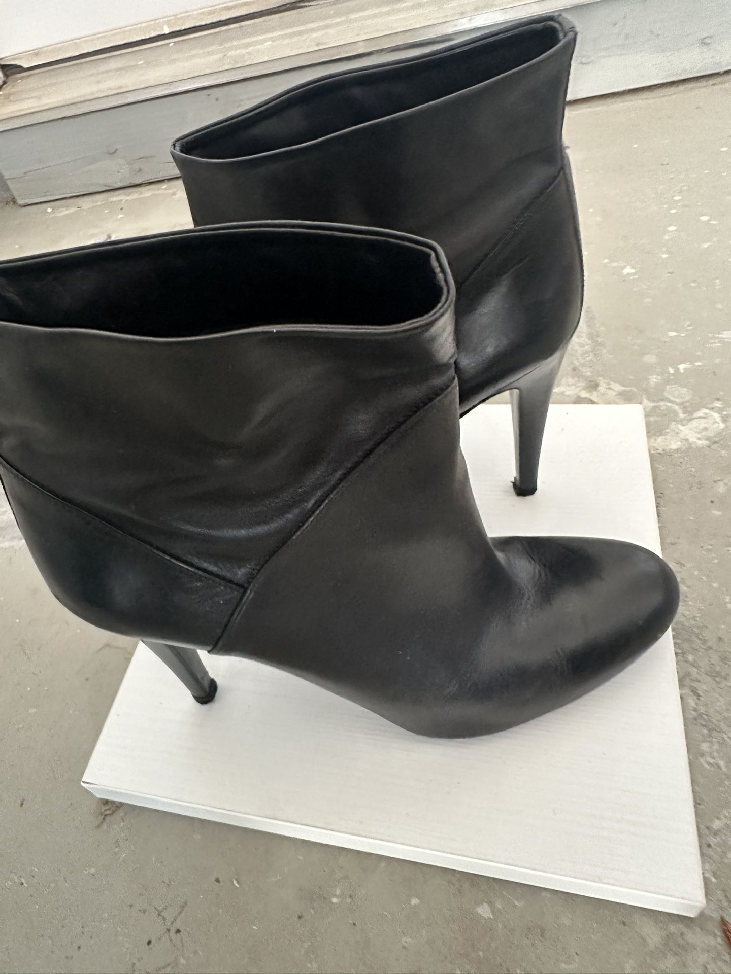 Bailey Leather Boots Size 8,5