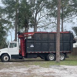 2002 Frighliner fl190  front end loader 
Caterpillar motor, Serco 7000 grapple boom, fully serviced and ready for work. Bought for hurricane storm cle