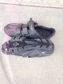 Clip in/on bicycle/ bike shoes sz 12