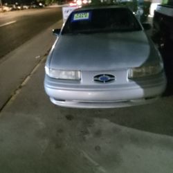 Ford Taurus 