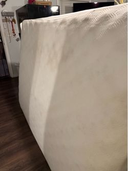Full size mattress