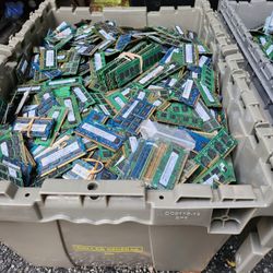 225 Pounds Scrap Memory.  Clean No Sheilds.