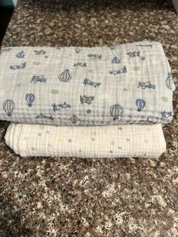 Baby muslin blankets
