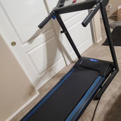 XTERRA Tri 150 Folding Treadmill