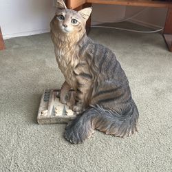 Vintage cat statue 